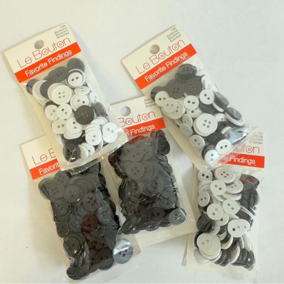 BLACK Assorted Buttons Collection NWT - Picture 4 of 6